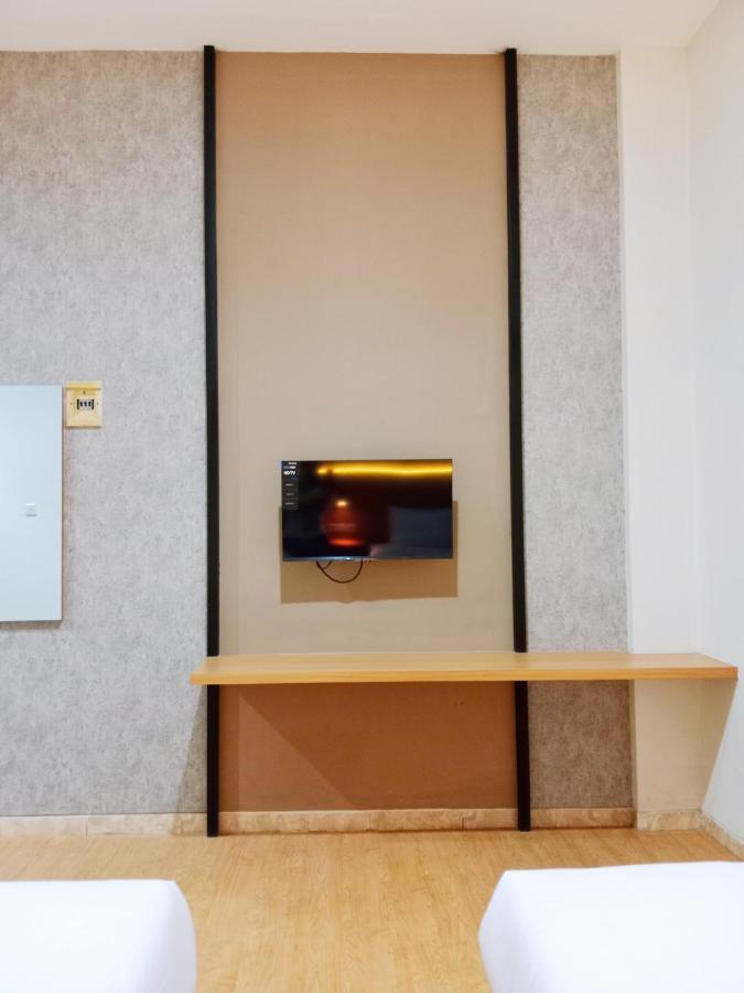 Andita Syariah Hotel Surabaya Esterno foto