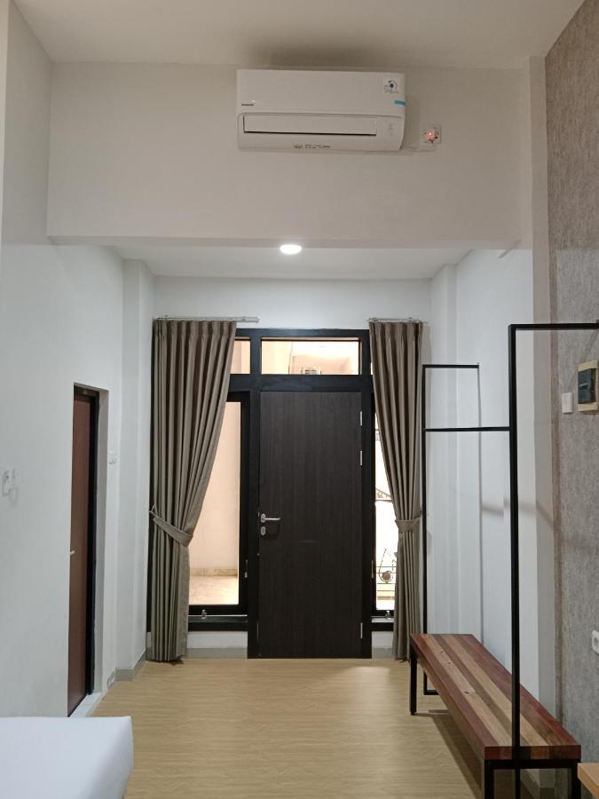 Andita Syariah Hotel Surabaya Esterno foto