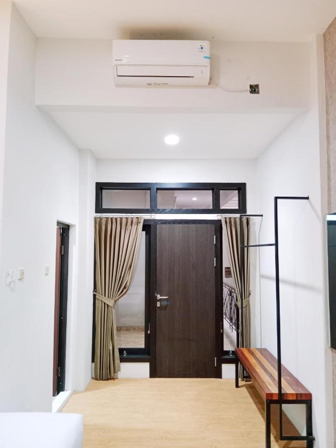 Andita Syariah Hotel Surabaya Esterno foto