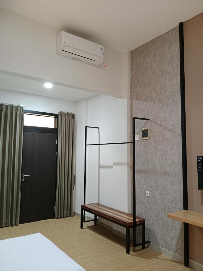 Andita Syariah Hotel Surabaya Esterno foto