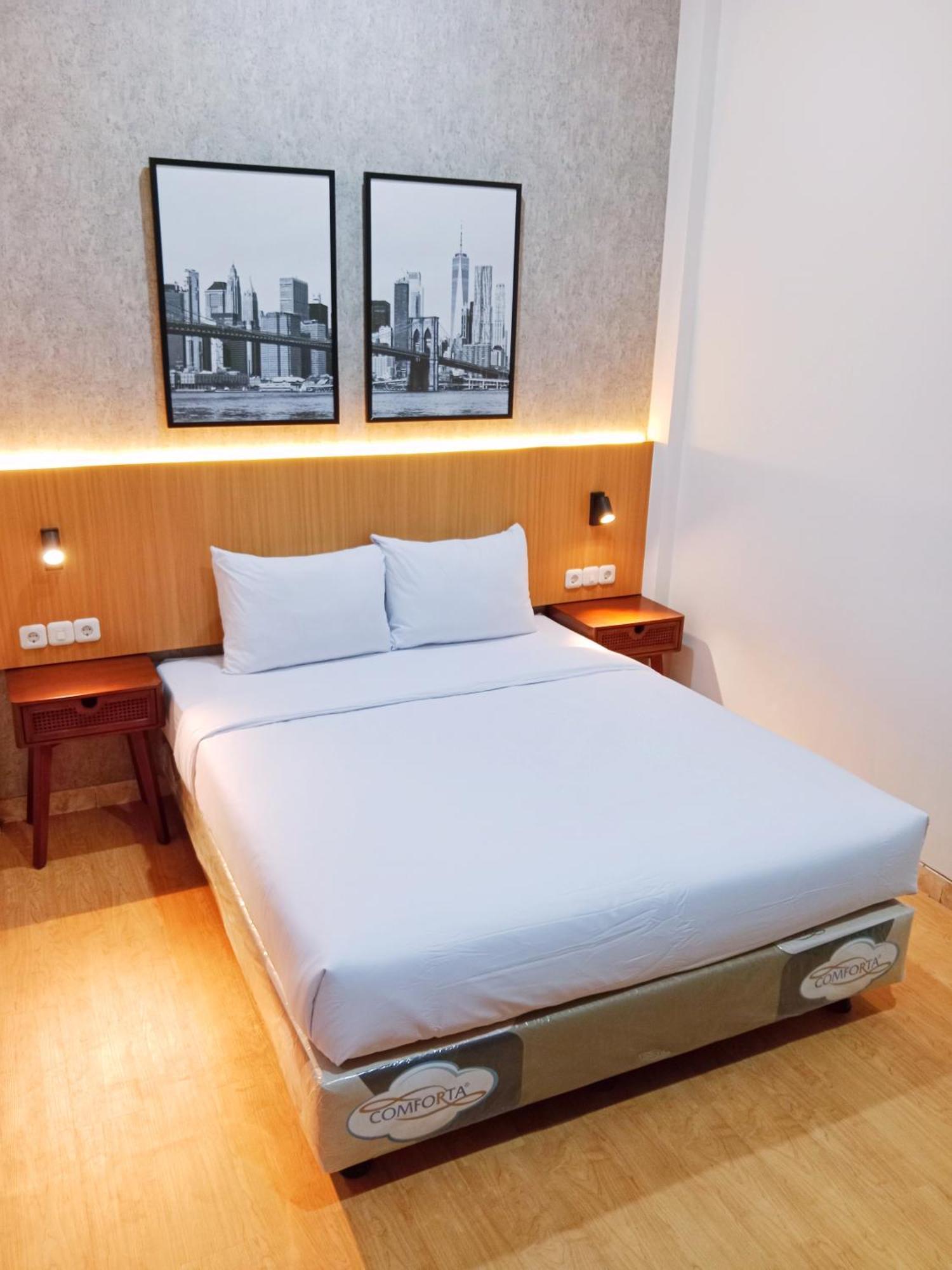Andita Syariah Hotel Surabaya Esterno foto